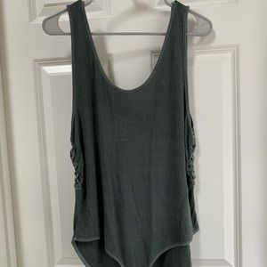 ✨AEO side laced bodysuit